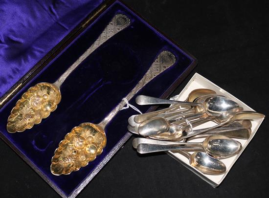 A pair of William IV silver berry spoons, cased, London 1831, a set of 6 George III teaspoons, and 9 other teaspoons, various.